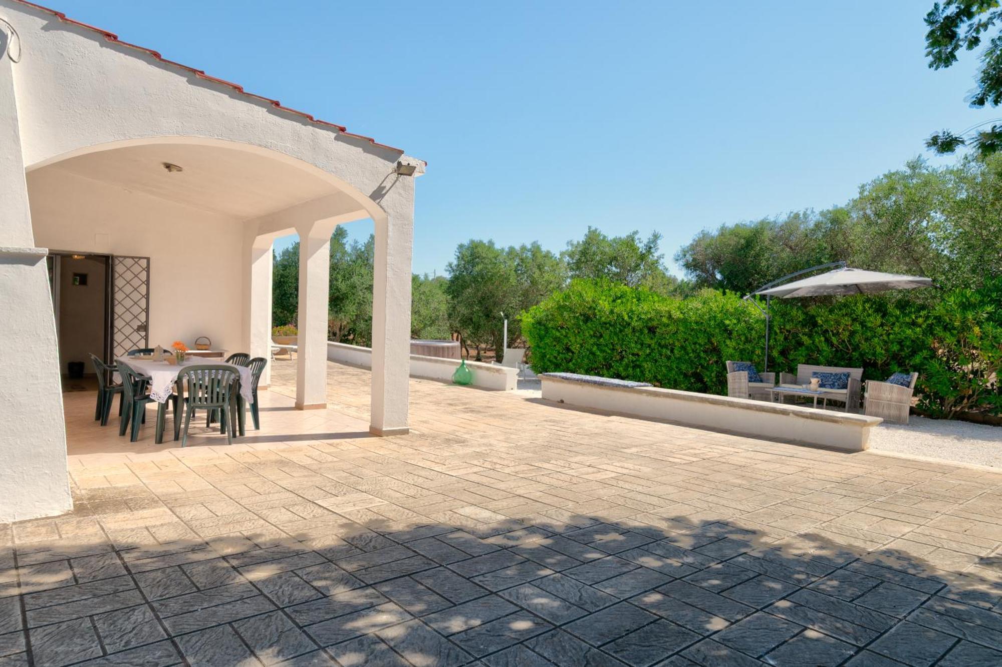 Trullo La Quercia Villa Ostuni Luaran gambar
